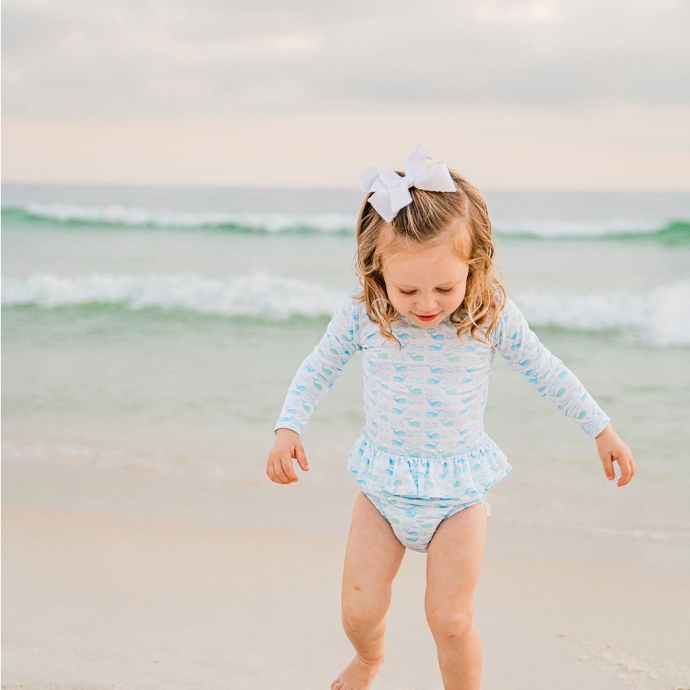 LIAM a& LILLY WHALE RASH GUARD top